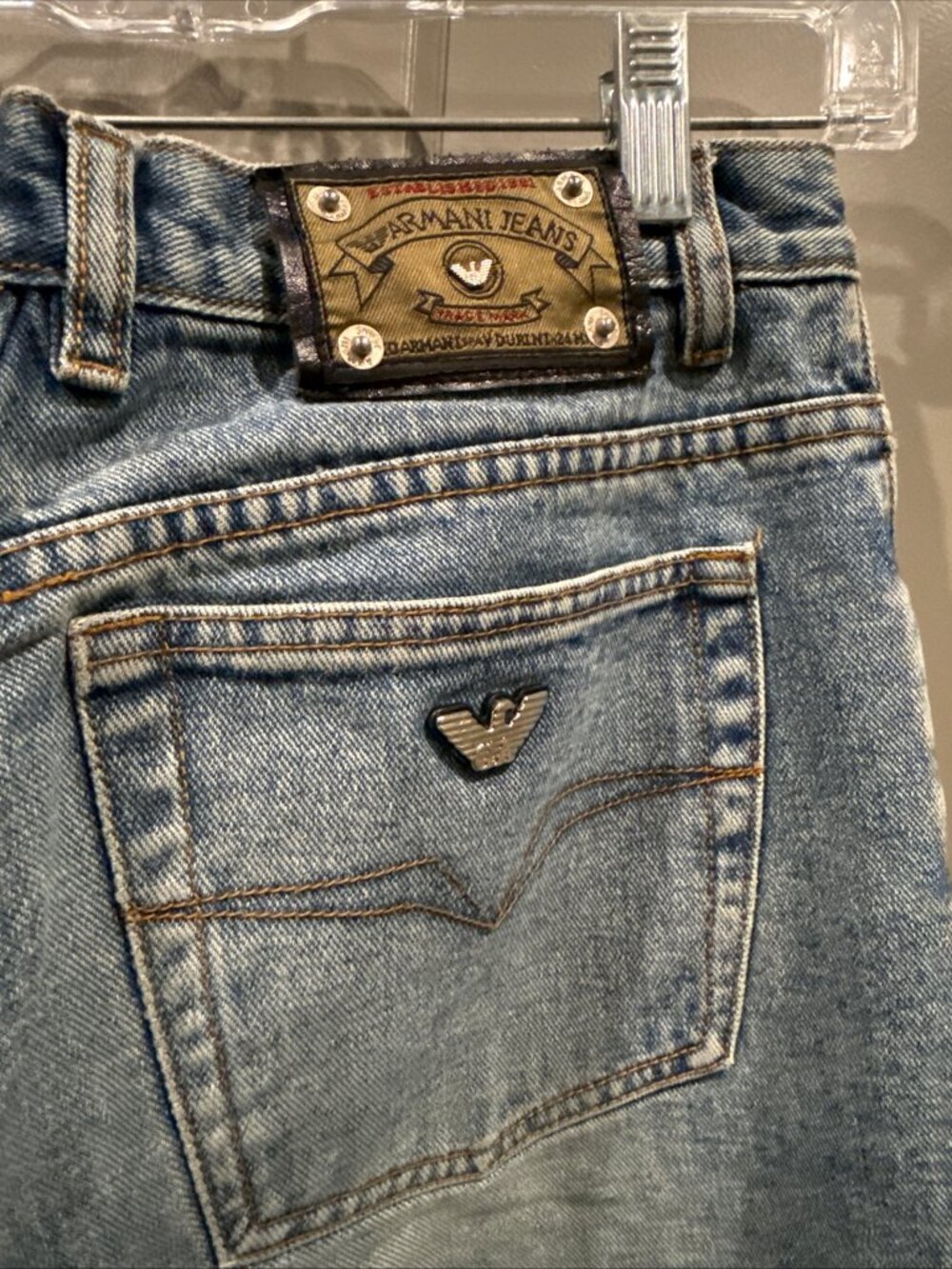 Vintage Giorgio Armani Designer Jeans 90s High Waist Tapered Light Wash Sz 33/30